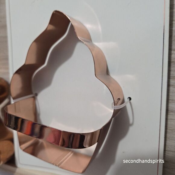 (3) COPPER COOKIE CUTTERS  GINGERBREAD MAN Pumpkin Cupcake USED - Picture 4 of 6